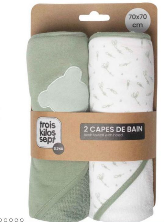 LOT 2 CAPES DE BAIN  OURS + MOTIFS VERT SAUGE 70X70CM TROIS KILOS SEPT