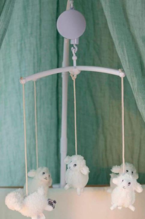 MOBILE MUSICALE ECRU WOOLY TROIS KILOS SEPT